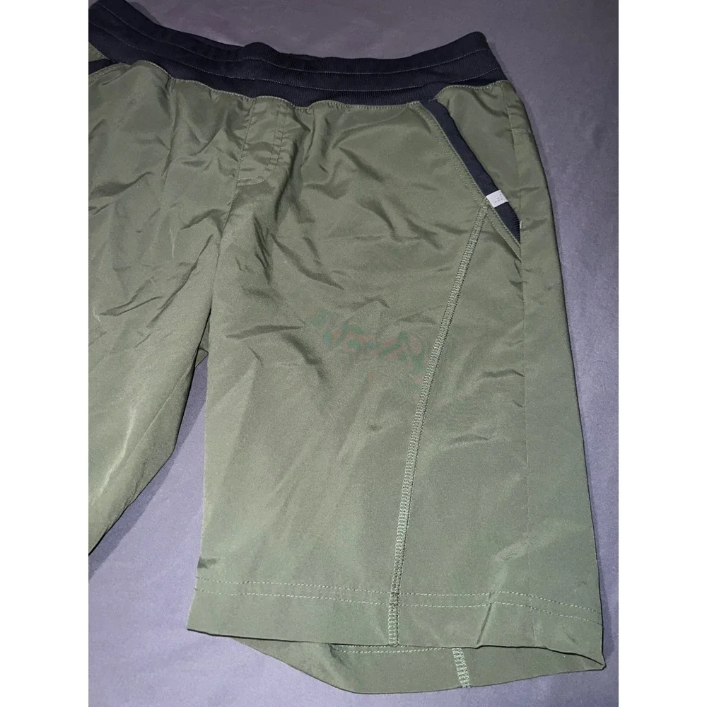 BCG Mens Athletic Shorts Olive Green Black Waistband Size Large RN 098223